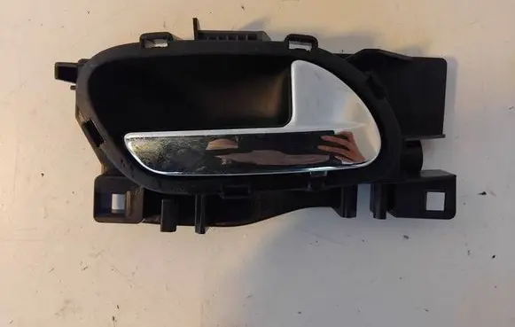 Rear door interior handle