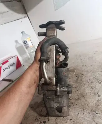 Volvo V70 EGR valve cooler
