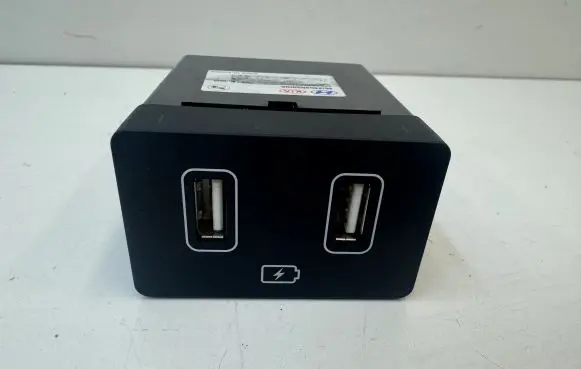 Hyundai Tucson IV NX4 USB socket connector 96125N9500NNB
