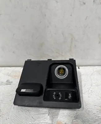 BMW X5 F15 USB socket connector 105067531C 9252108 10055913