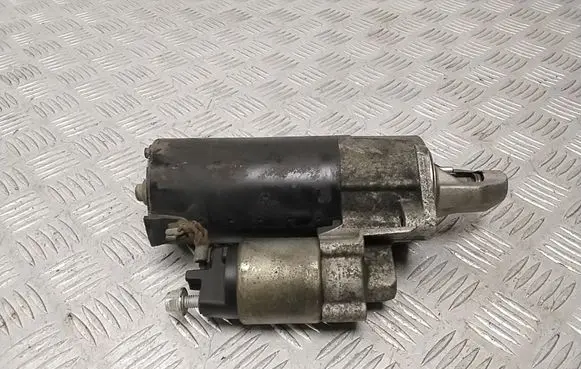 Mercedes-Benz E W212 Starter motor A0061516201