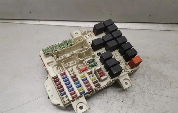 Smart ForFour I Fuse module 02244106 MN108328
