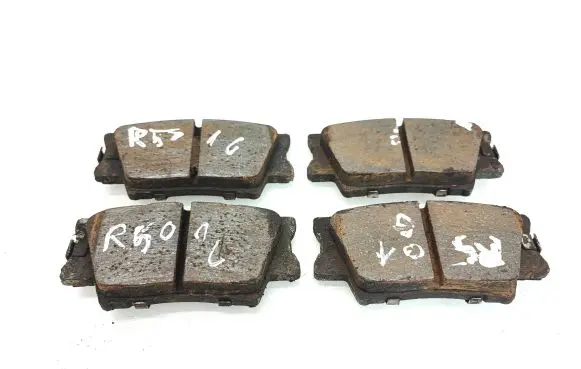 Toyota RAV 4 (XA40) Brake pads (rear) 