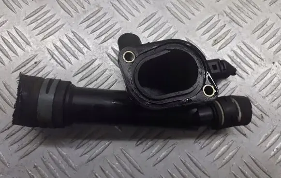 Audi A4 S4 B6 8E 8H Engine coolant pipe/hose 038121132D