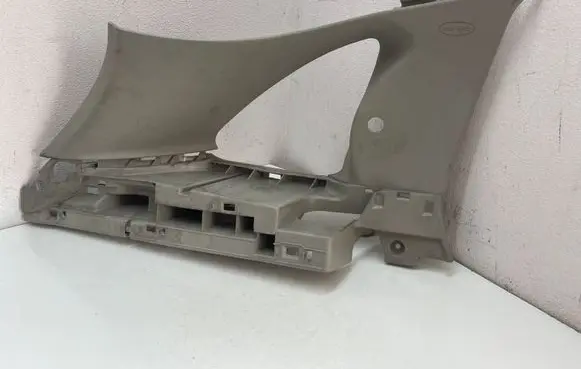Renault Clio III (D)pillar trim (top) 8200611769 8200611766
