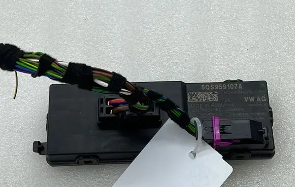 Audi Q2 - Tailgate/trunk control unit/module 5QS959107A