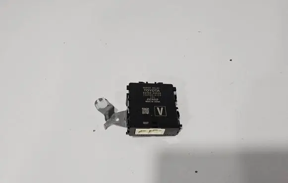 Toyota Sienna XL40 IV Window wiper relay 8594045030