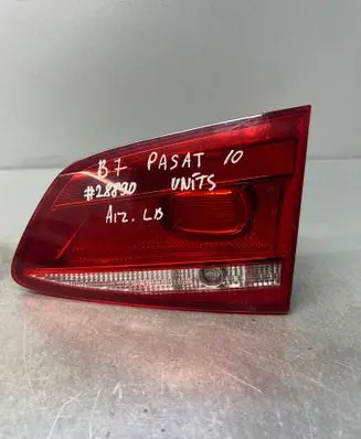 Volkswagen PASSAT B7 Tailgate rear/tail lights 605622