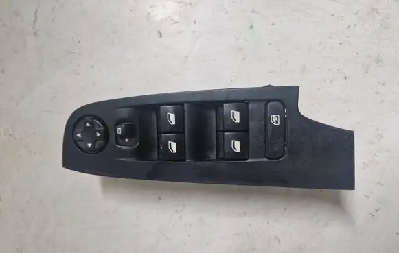 Citroen C4 II Picasso Electric window control switch 96788281ZD