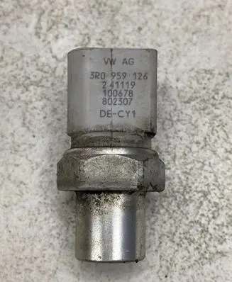 Air conditioning (A/C) pressure sensor