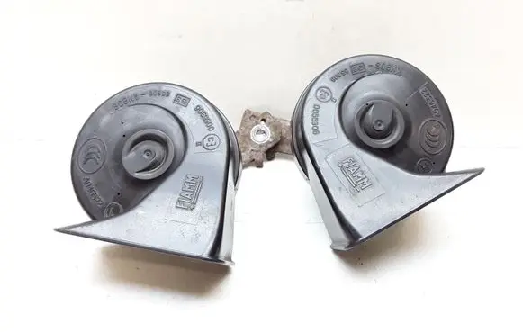 Volvo V70 Horn signal 31276806 31276805