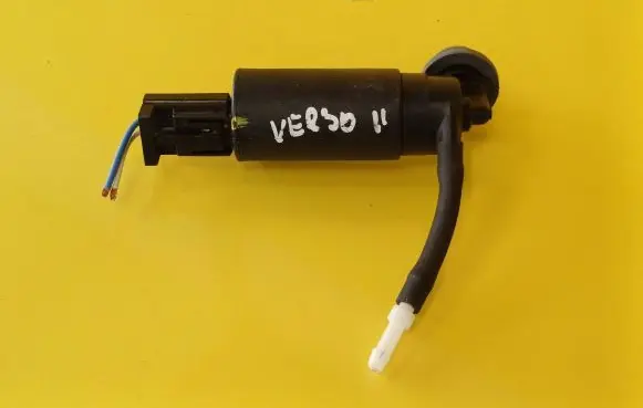 Toyota Corolla Verso AR10 Windscreen/windshield washer pump