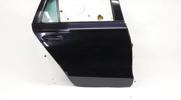 Skoda Octavia Mk4 Front door 5770695