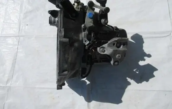 Peugeot 2008 I Manual 5 speed gearbox 20A705