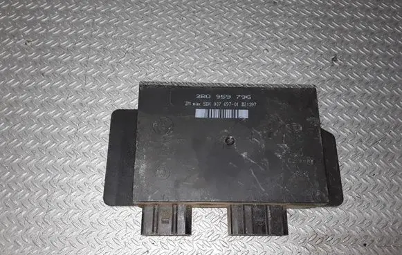 Volkswagen PASSAT B5 Comfort/convenience module 3B0959796 5DK00769701