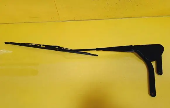 Mercedes-Benz C W203 Front wiper blade arm A2038201944