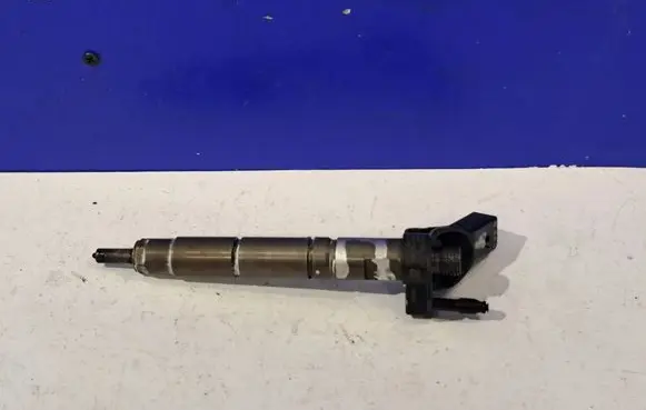 Mercedes-Benz ML W164 Fuel injector A6420701487