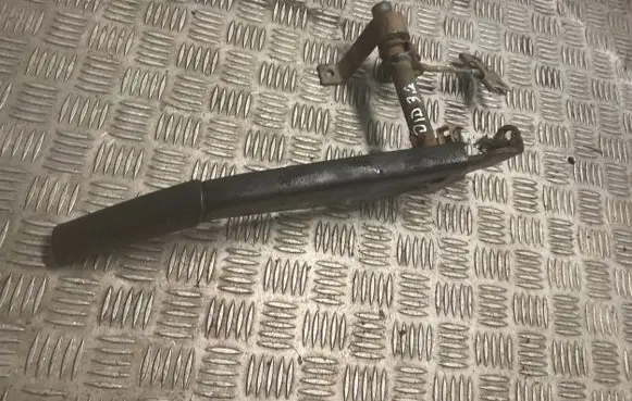 Mitsubishi Pajero Hand brake release handle 