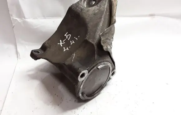BMW X5 E53 Engine mounting bracket 22116765047 23781010