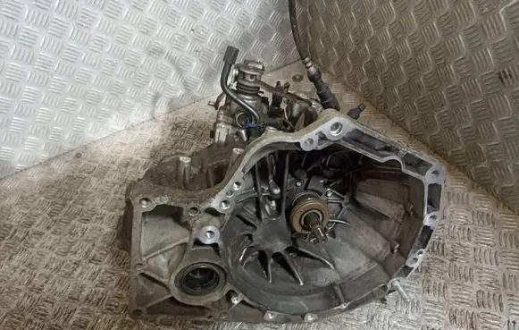 Suzuki Vitara (LY) Manual 4 speed gearbox 8C04614ZFB