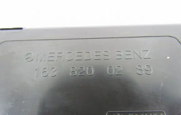 Mercedes-Benz ML W163 Aerial antenna amplifier A1638200289