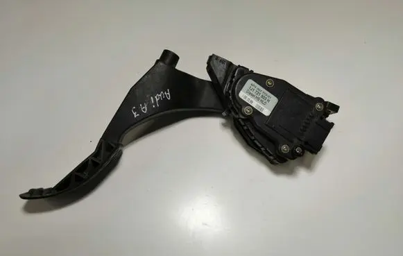 Audi A3 S3 8L Accelerator throttle pedal 1J1721503H 00777001