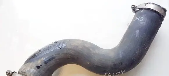 Intercooler hose/pipe