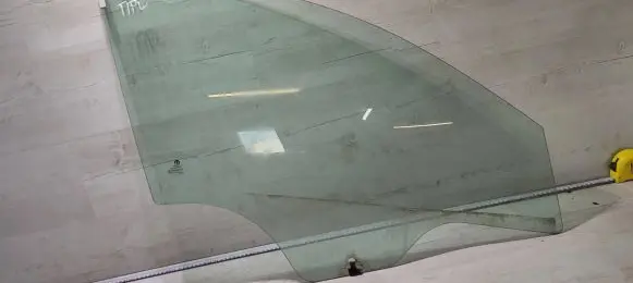 Fiat Tipo Front door window glass four-door 43R004026 DOT766M400AS2