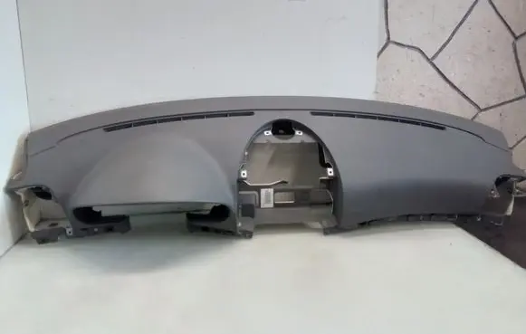 Mercedes-Benz E W211 Dashboard