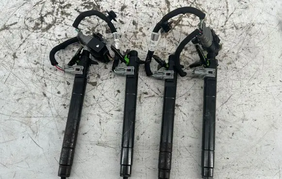 Ford Kuga I Fuel injectors set 9686191080