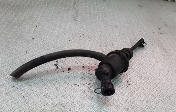 Renault Megane II Clutch master cylinder