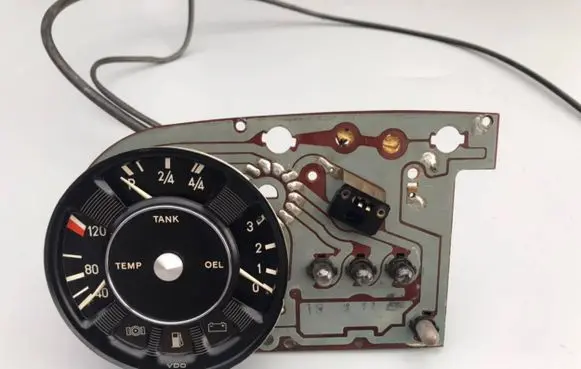 Mercedes-Benz COMPAKT W115 Speedometer (instrument cluster)