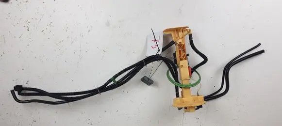 BMW X5 E70 Fuel level sensor 7164316