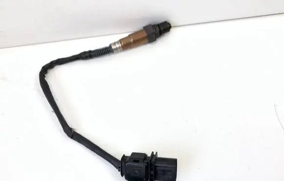 Audi A6 S6 C7 4G Lambda probe sensor 8R0906262 0281004182