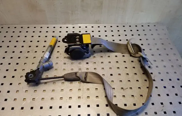 Mitsubishi Outlander Front seatbelt 6023602 6075396A