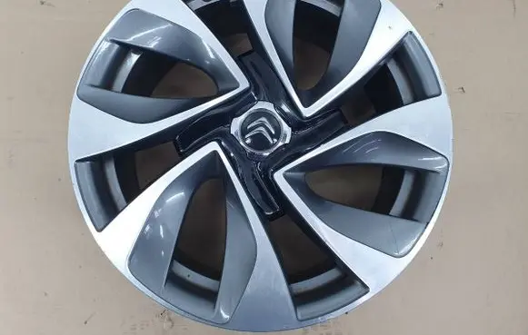 Citroen DS5 R18 alloy rim 9687902677