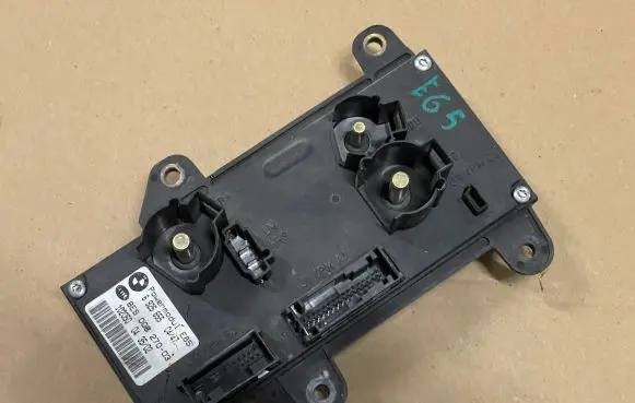 BMW 7 E65 E66 Power management control unit 6925655 102050 8ES00827003