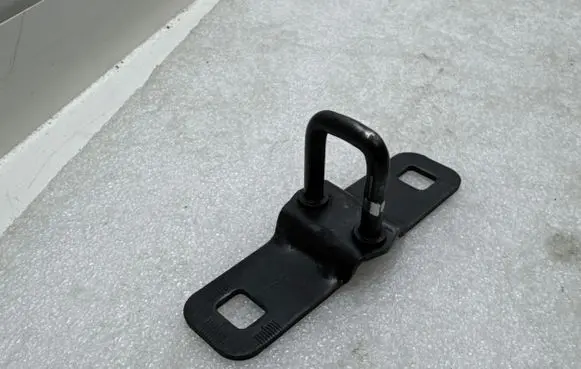 Fiat 500E Loading door lock loop/hook striker B805 4120