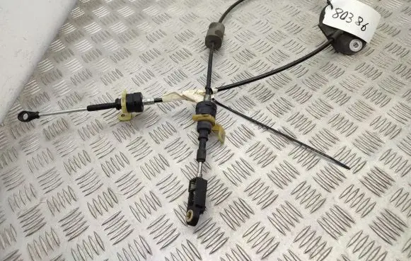 Gear shift cable linkage