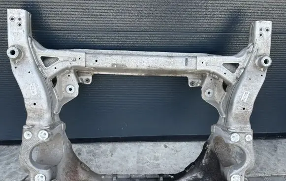 Mercedes-Benz GLC X253 C253 Front subframe A2536208500 A2056220300