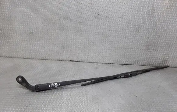 Chrysler Voyager Windshield/front glass wiper blade 04717365B