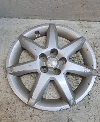 Toyota Prius (XW20) R16 wheel hub/cap/trim 