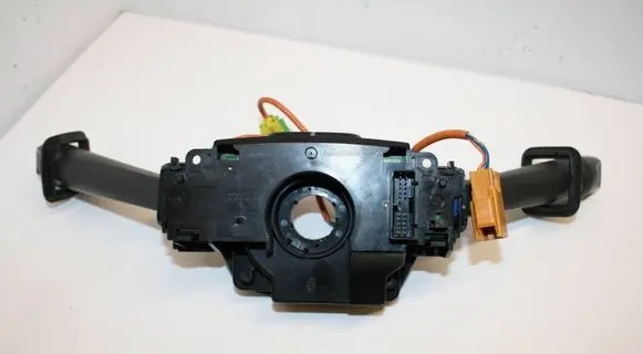 Volvo V70 Wiper control stalk 8666599 01W19A