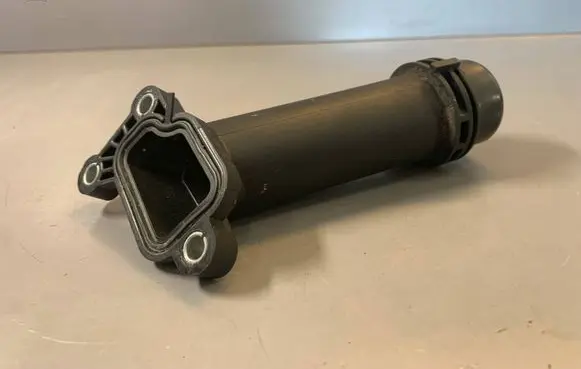 BMW X6 F16 Engine coolant pipe/hose 7810707 11127810707