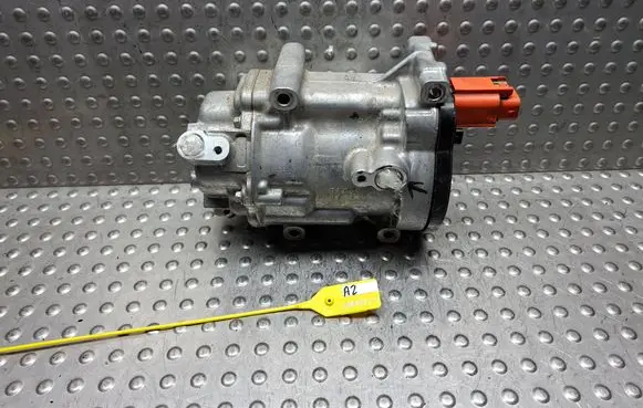 Toyota Yaris XP210 Air conditioning (A/C) compressor (pump) S26405172 0424000741