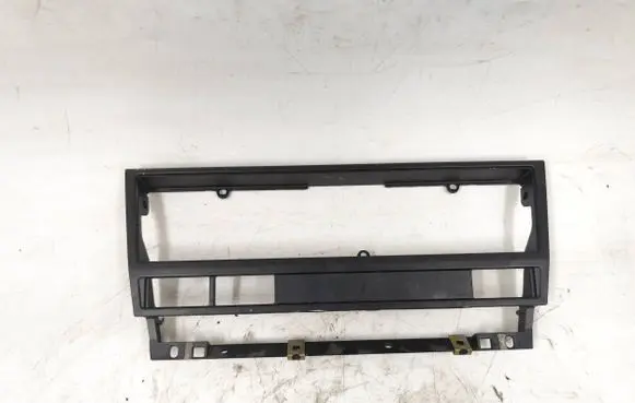 BMW 5 E39 Radio/GPS head unit trim 51168159690
