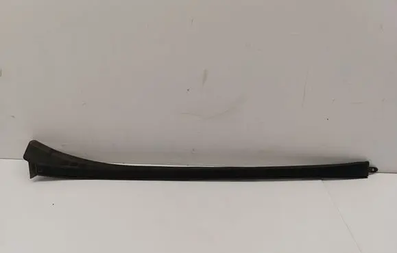 Windshield trim