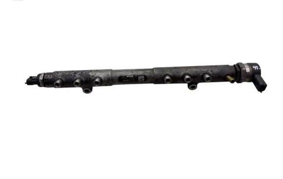 Volvo V70 Fuel main line pipe 30777554 0445215023