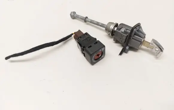 Opel Astra L Coupe door lock (next to the handle) 9641391277