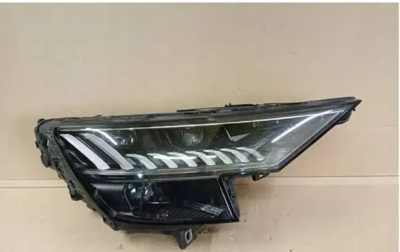 Audi RS Q8 Headlight/headlamp 4M8941036